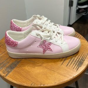 Boutique brand sneaker, camel threads, worn once